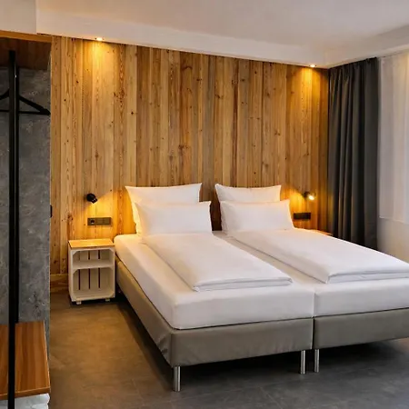 JUNIPRO Hotel Schinderhannes-2